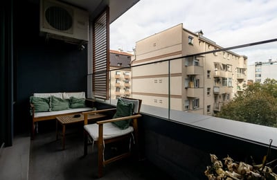 Location longue durée d’un appartement élégant de 3 pièces, 88 m², Skyline Residence, Belgrade, Serbie